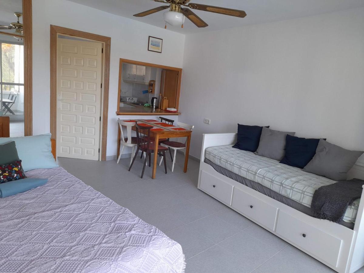Apartment With Pool Near The Beach Marbella Bagian luar foto